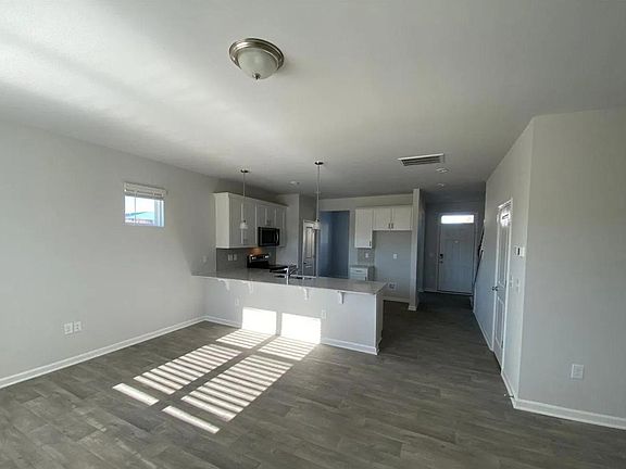 4th image of 1117 Cameron Way