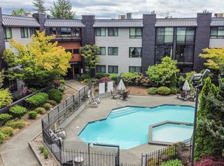 11300 1st Ave NE APT 127, Seattle, WA