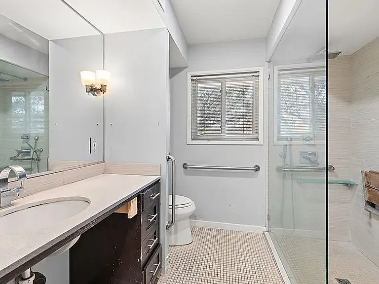193 Knox Ct — Photo 4