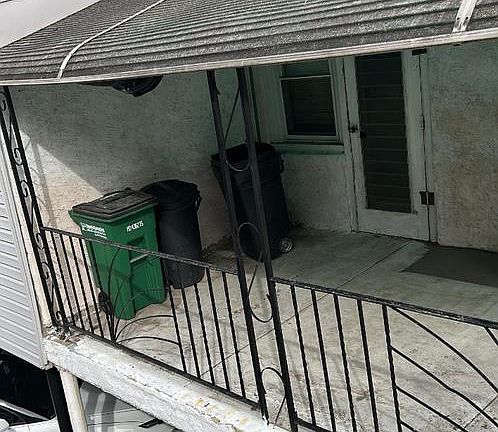3rd image of 2834 S Iseminger St