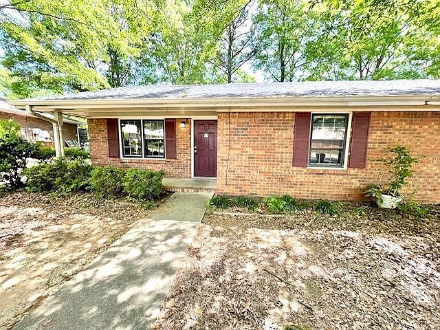 1st image of 27 Fredda Ln #27