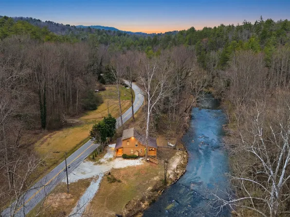 9139 Old 441 S, Lakemont, GA 30552