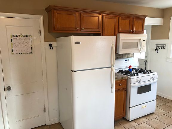 3rd image of 2886 Lee St SW