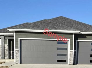 6821 Brookside Dr, Sioux City, IA 51106