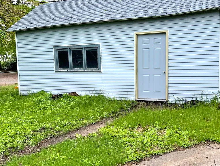 826 Menomonie St — Photo 8