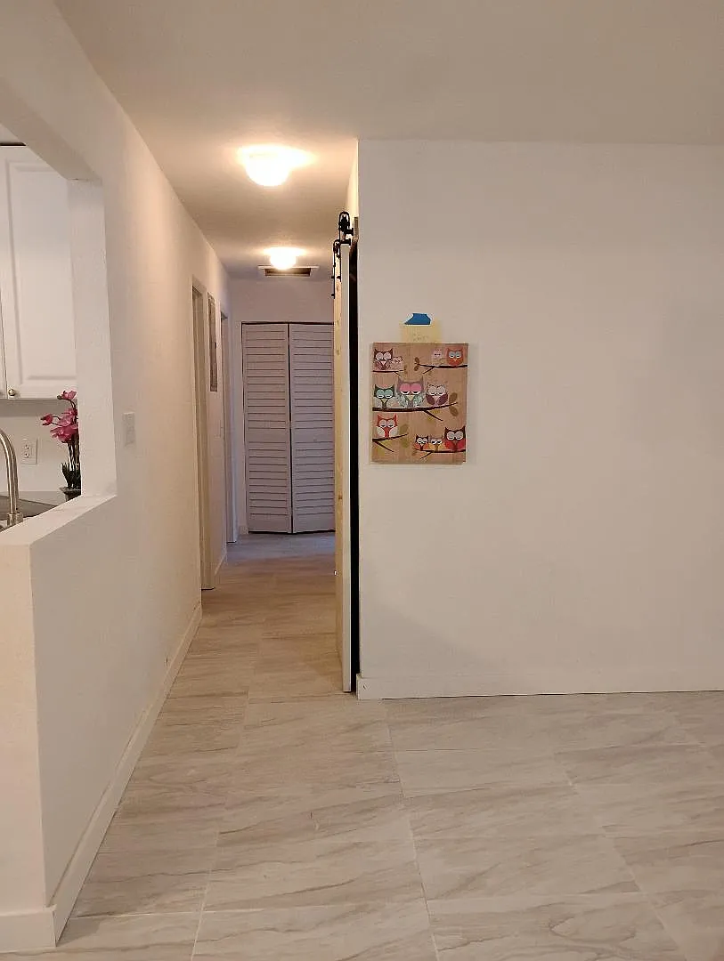 3 bed, 1121 sqft, $1,000 — Photo 1