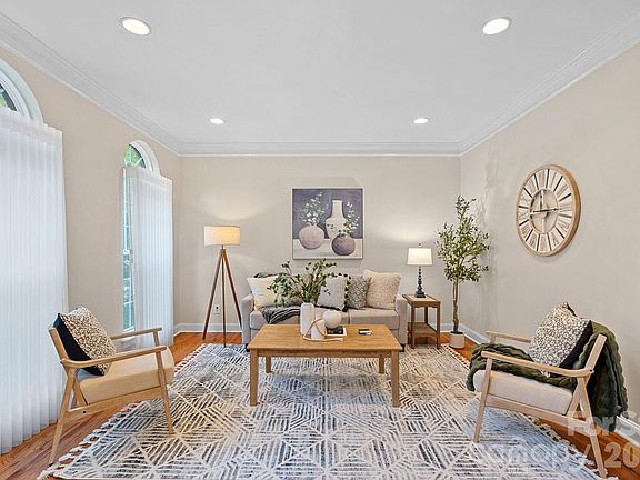 4th image of 6111 Savannah Grace Ln