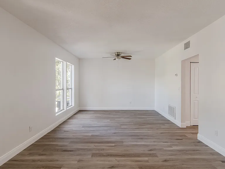 1119 S Mills Ave #A — Photo 1