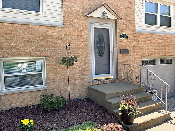 3rd image of 324 Farnsworth Dr