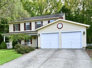 10709 Stillcreek Dr, Indianapolis, IN 46239