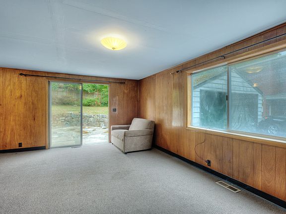 family room or 4th bedroom