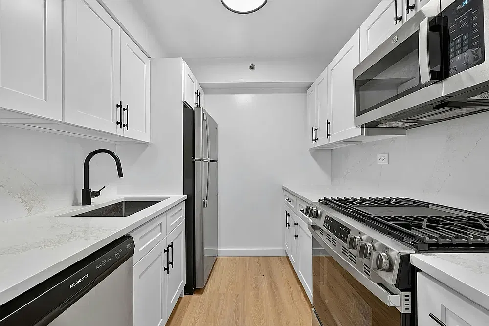 218 Myrtle Avenue — Photo 1