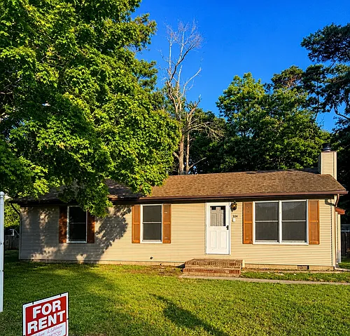 304 Lake Crystalbrook Dr Photo 1