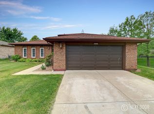 15600 Lorel Ave, Oak Forest, IL 60452