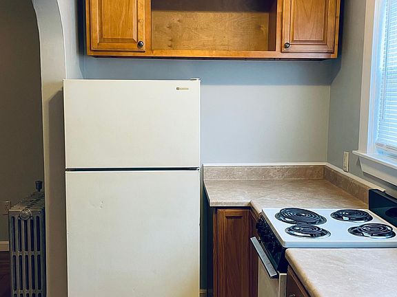 Fridge, stove and kitchen storage