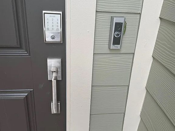 3rd image of 1442 Lachlan Cir