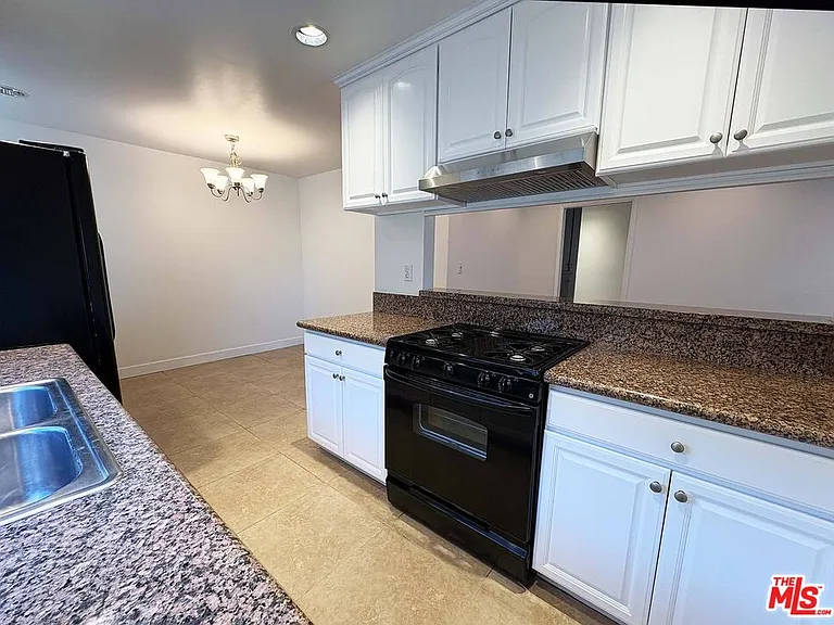 870 Figueroa Ter #1 — Photo 9