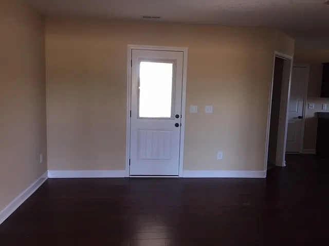 2604 Auldridge Dr — Photo 4