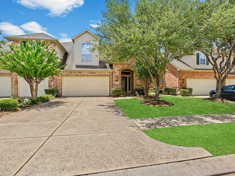 2354 Waterford Park St — Photo 1