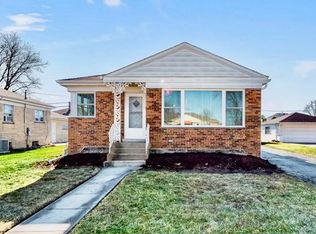 1958 Boeger Ave, Westchester, IL 60154
