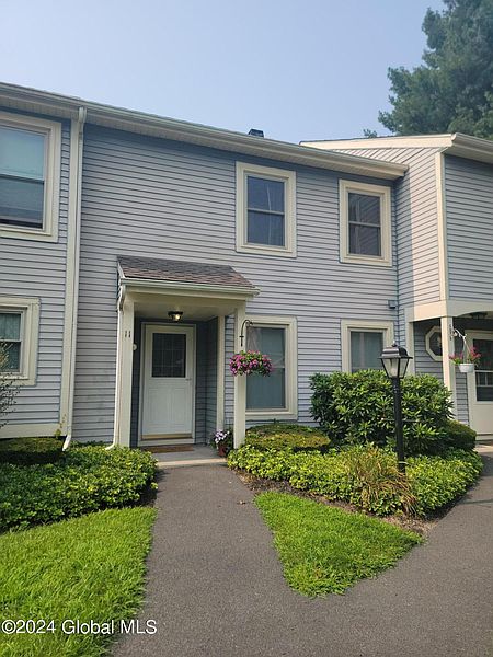 2nd image of 11 Minuteman Court