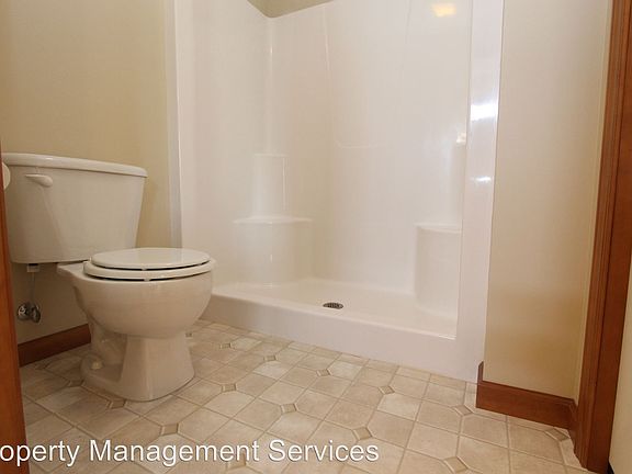 4th image of 18308 Barrington Dr #A