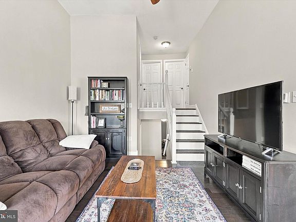 4th image of 515 Hazel Ave