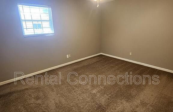 5th image of 1412 W Walnut St
