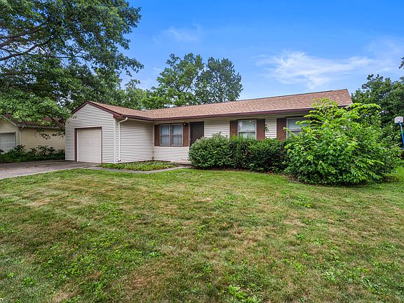 3rd image of 2306 Belmore Dr