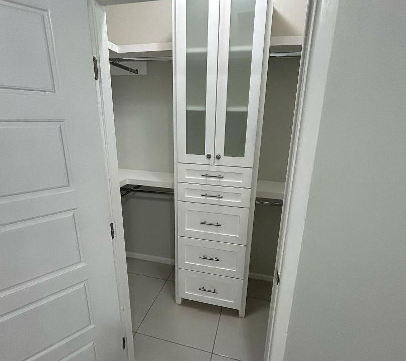 Unit Photo