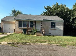 511 E Grumman Dr, Midwest City, OK 73110