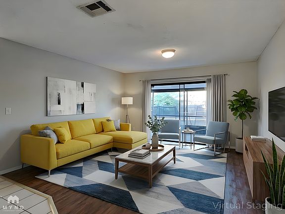 3rd image of 1060 Huntington Ct