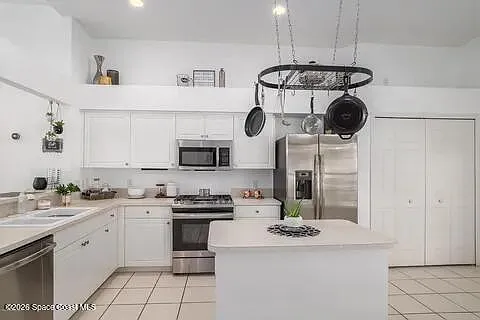 2071 Twelve Oaks Dr SE — Photo 3