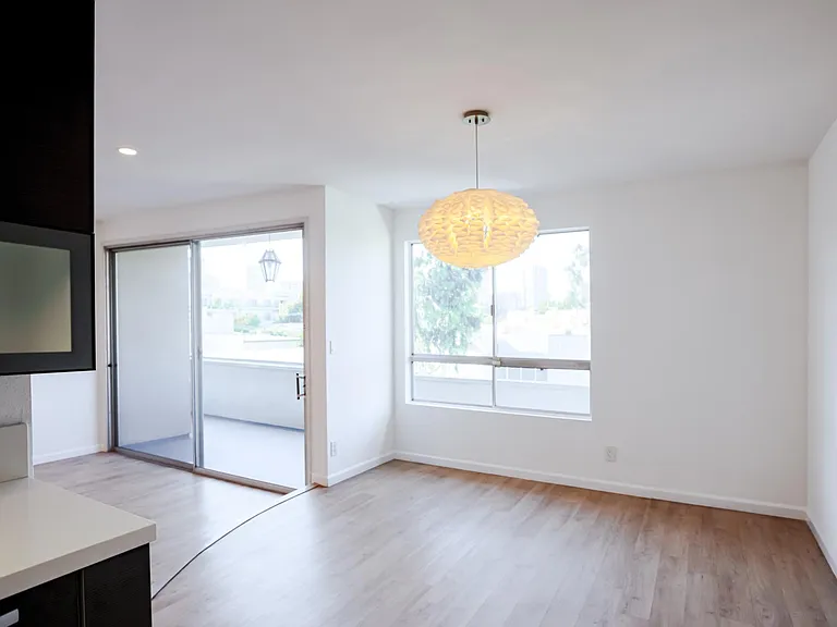 10650 Holman Ave #306 — Photo 9