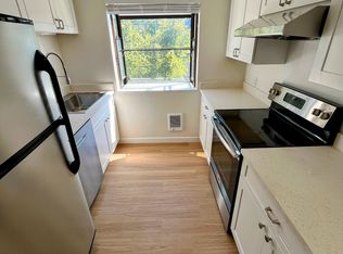6553 California Ave SW APT 2, Seattle, WA 98136