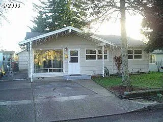 8904 SE Rural St photo 1