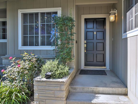 3rd image of 1191 Denise Way