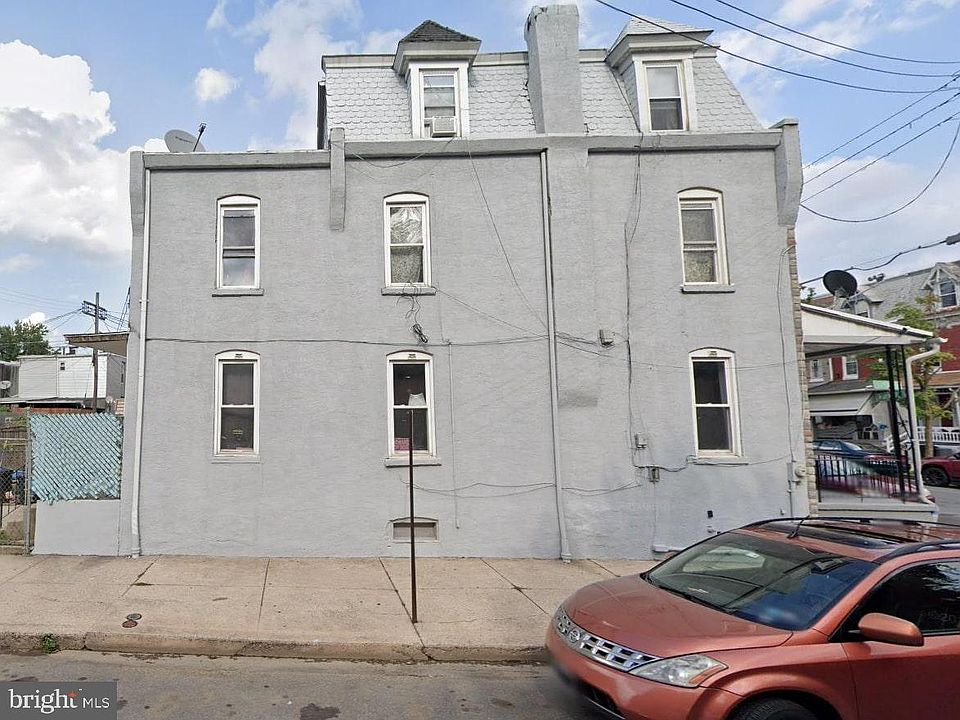 2nd image of 439 W Greenwich St