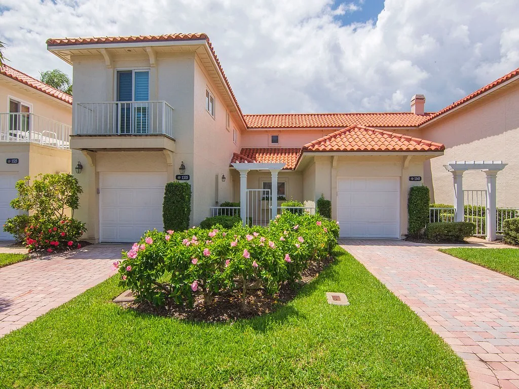 3 bed, 2.5 bath, 1629 sqft, $7,000 — Photo 2