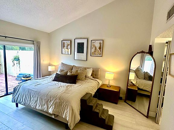 4th image of 1400 NW 9th Avenue #B-8