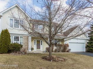 545 Heritage Dr, Lindenhurst, IL 60046