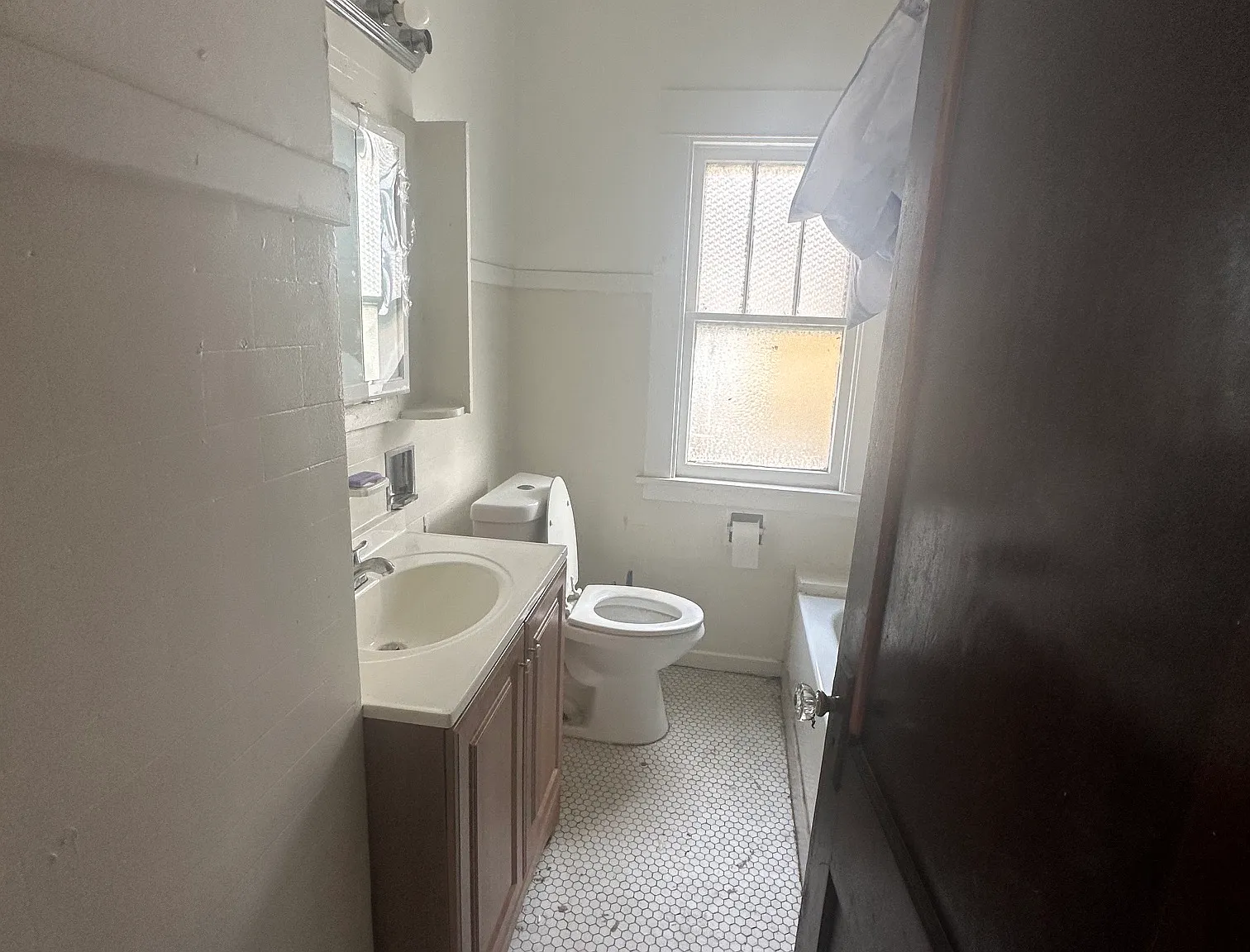 3 bed, 1250 sqft, $1,350 — Photo 4