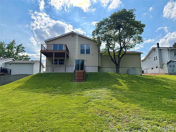 2nd image of 29 Red Mill Ct