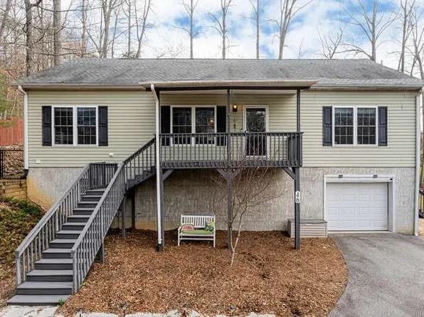 46 Badger Run, Hendersonville, NC 28739