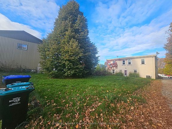 5th image of 4570 Penetanguishene Rd