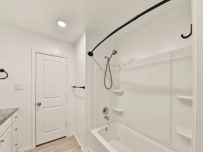 10626 McClintock Dr — Photo 19
