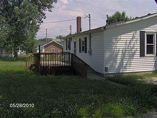 3rd image of 33 Greenlawn Ave