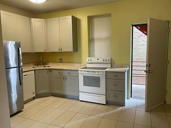 2nd image of 3802 McRee Ave APT 1E