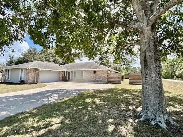 7971 135th St, Sebastian, FL 32958