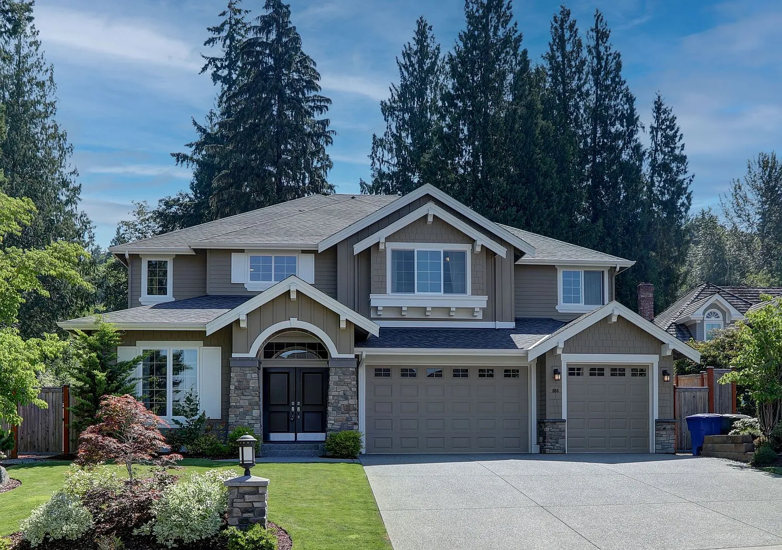Spacious Custom Home with High-End Finishes Near Lake Sammamish — Photo 2
